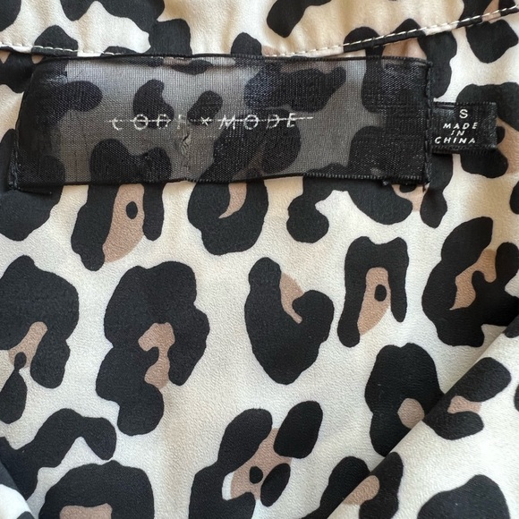 Code x Mode Leopard Print Button Down - Picture 5 of 5